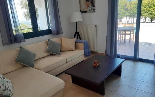 Villa Anemos - Beautiful 4 bed villa with pool