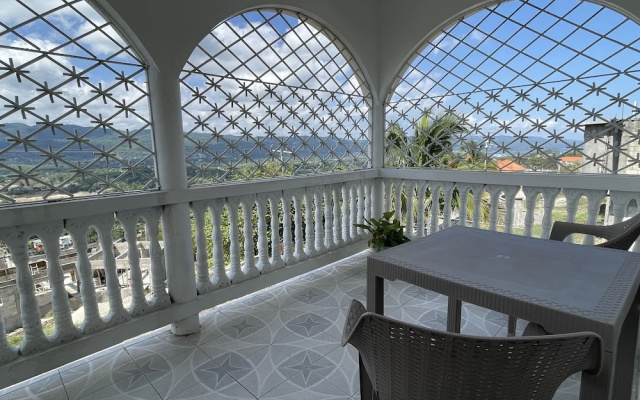 Skyline Suites, Queen, Ocean Views 1 Bedroom Condo by RedAwning