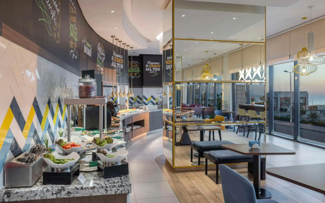 Hampton By Hilton Kuwait Salmiya