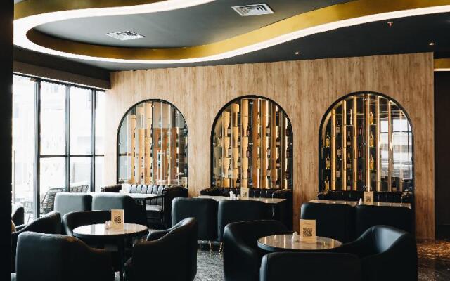 Grand Central Premier