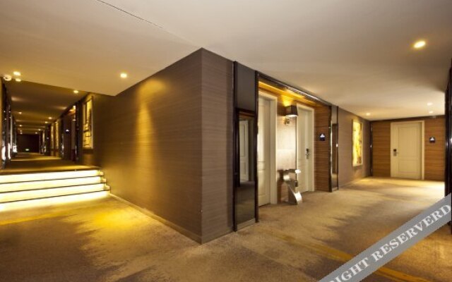 Yijia East Pinwei Hotel