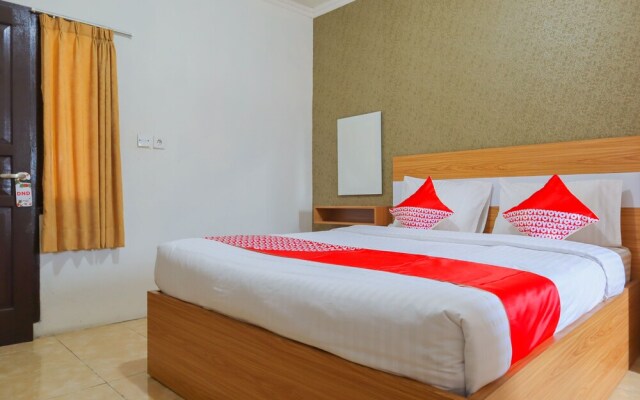 OYO 91855 Big Hotel Kendari