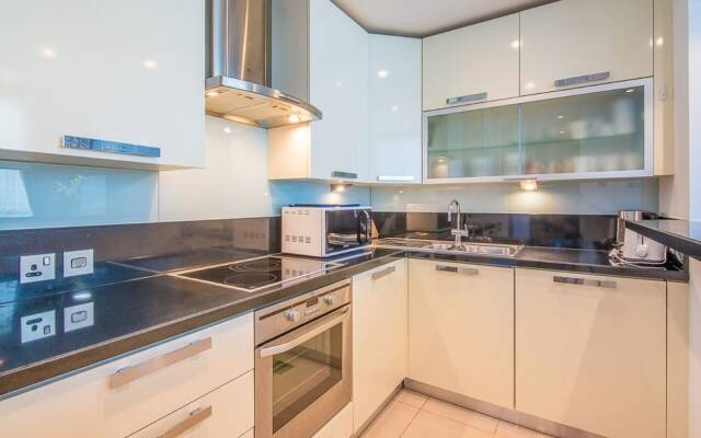 Jlt Bonnington Tower 1 Br Apartment Lake View