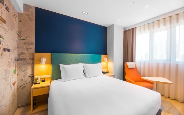 Holiday Inn Express Taichung Fengchia