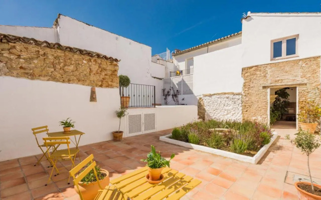 Romantic Ronda garden cottage