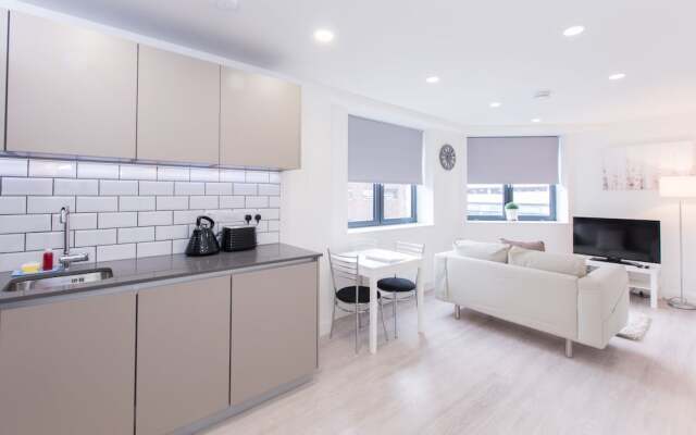 City Stay Apartments - Platform