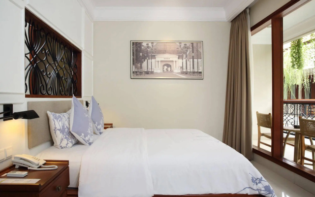 Seminyak Lagoon All Suites Hotel