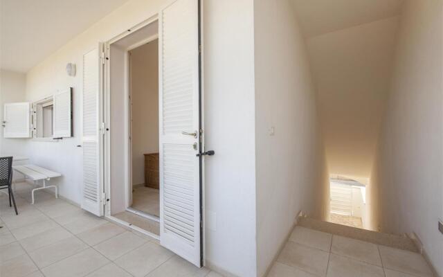 Holiday home with sea-view terrace in Castro-Bellaria PP