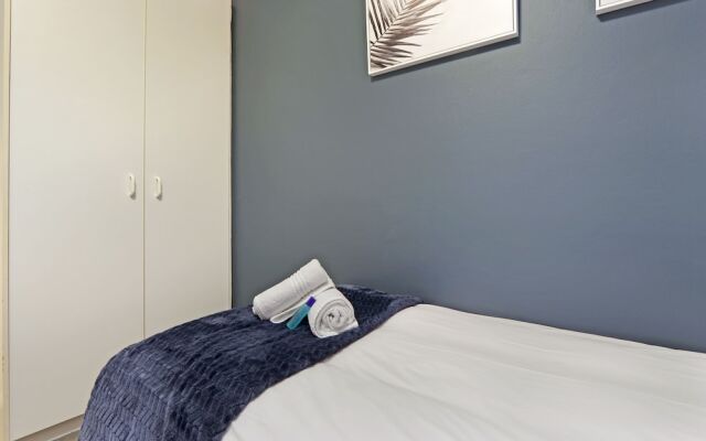 Big Bay Beach Club 98