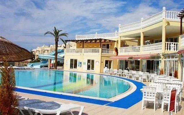 Turquoise Resort Apartments