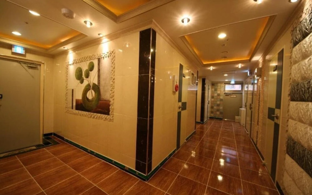 Ivy House