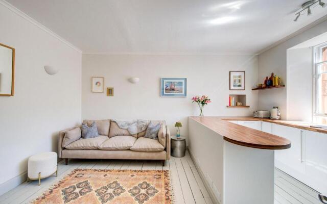 Stylish 1BD Seaside Flat North Berwick