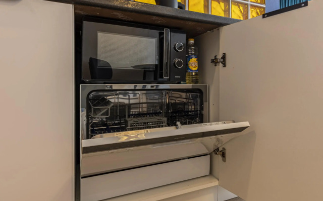 Axis (Аксис) на улице Руставели