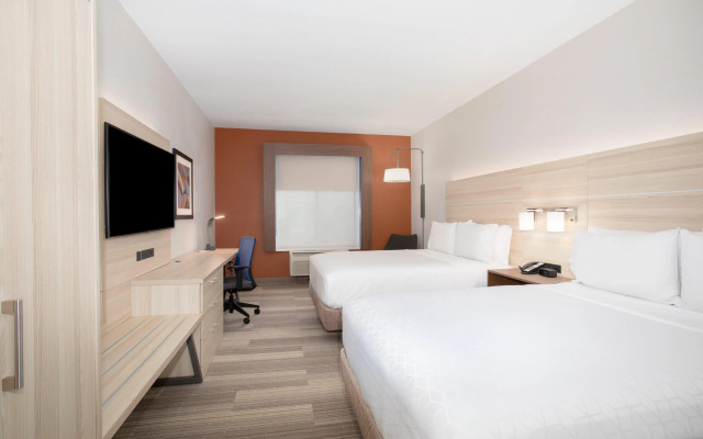 Holiday Inn Express & Suites Phoenix - Glendale Sports Dist by IHG