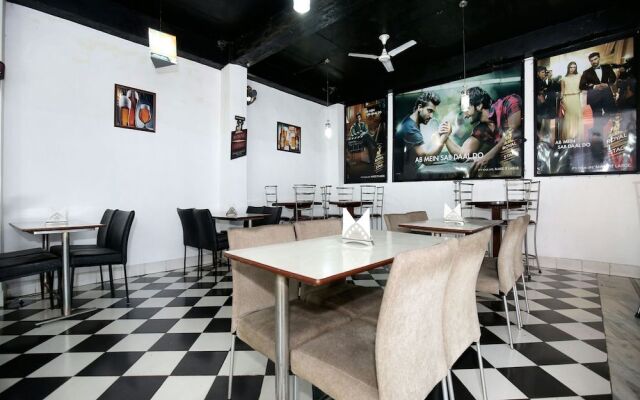 OYO 13365 Hotel Teg Royal