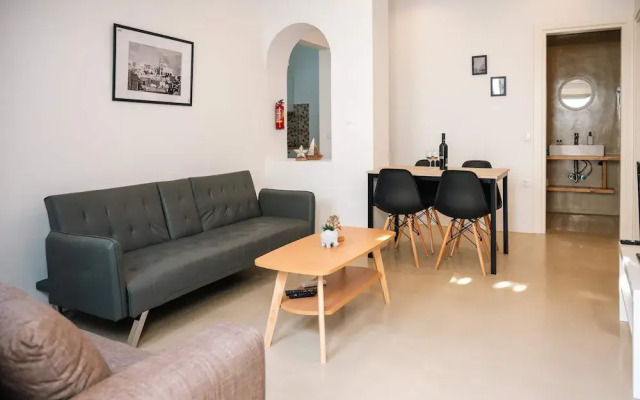 Assyr Getaway - Santorini Cozy Cycladic Retreat