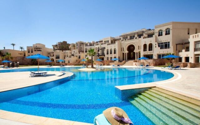 Azzurra Sahl Hasheesh