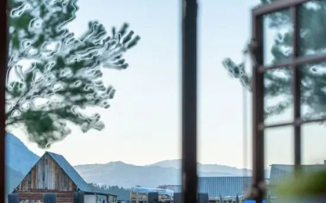 Fusion | Nature View Designer Vacation Apartment (Xinjiang Kanas National Geopark) — 3-star hotel in Altay