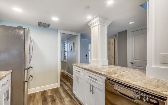 Inlet Reef 307 3 Bedroom Condo by RedAwning