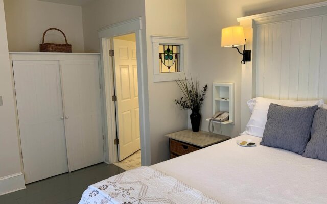 The Charlotte Hotel & Restaurant