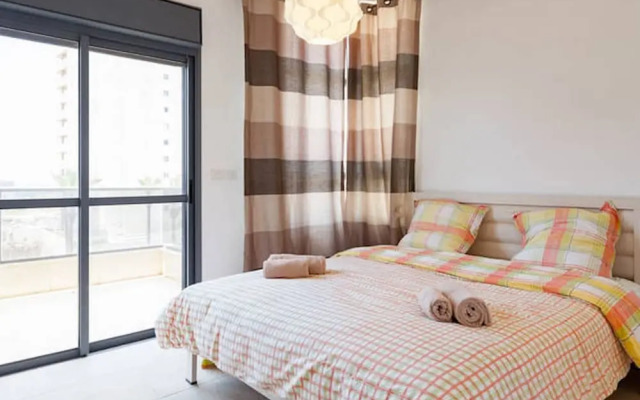 Netanya Family Apt & Balcony by FeelHome