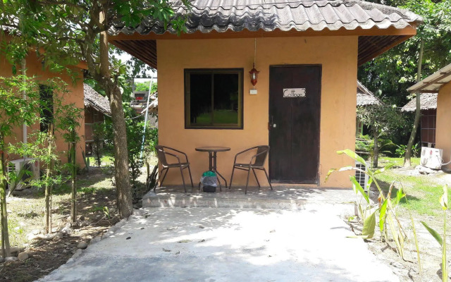 Purple Monkey Backpackers