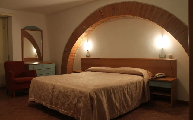 Hotel Croce Di Savoia