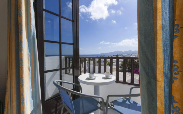 Apartamentos Plaza Azul