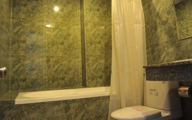 Hong Thien Ruby Hotel
