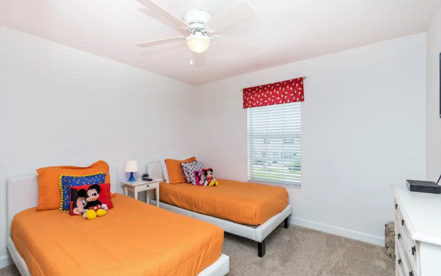 4707 Sleepy Hollow Drive