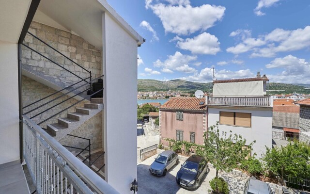 Apartments & Rooms Žaja