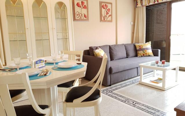 Tasteful Apartment in Fuengirola With Patio