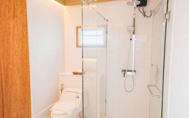 Cape by Sichon Tesoro