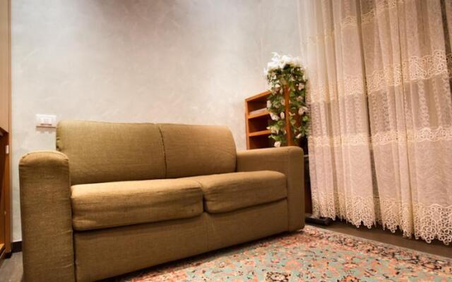 Home Holiday Magenta