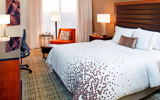 Renaissance St. Louis Airport Hotel