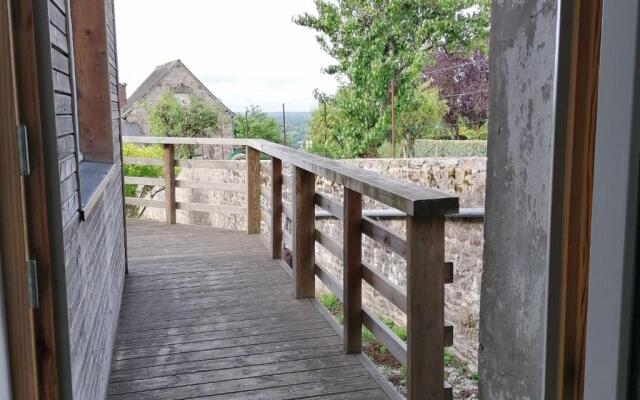 Gîte Sainte-Suzanne-et-Chammes, 4 pièces, 6 personnes - FR-1-600-151