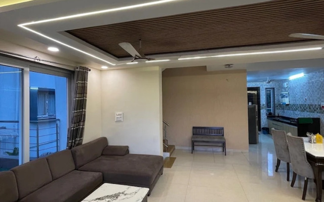 Greystone 4BHK Pvt Pool by Stellar Stays