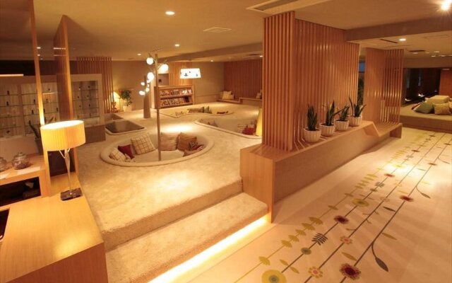 SUICHOKAN - Caters to women