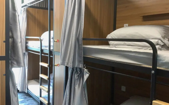 Yixuan Youth Hostel