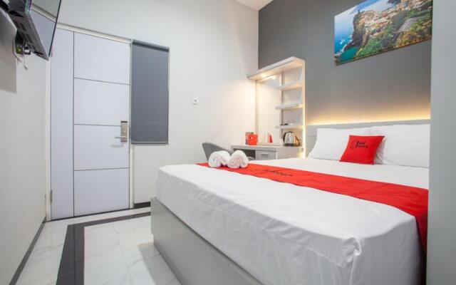 Camelia Boarding House by RedDoorz