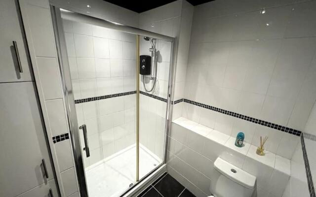 North Pier 2 Bed Home