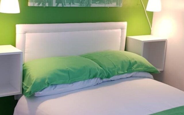 Oakleigh Guest House