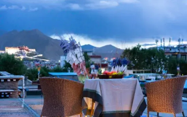 Lobbum Tsang Boutique Hotel