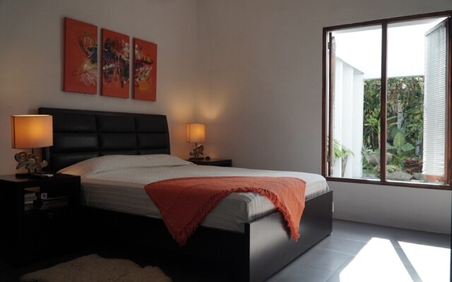 Villa Brata by WizZeLa