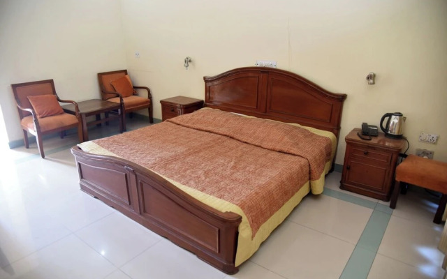 Neelkhanthi tourist resort