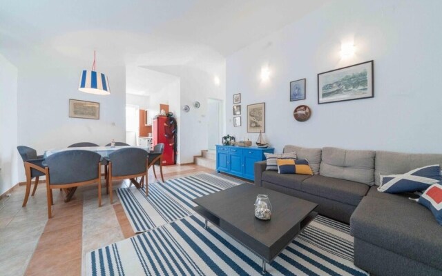 Awesome Home in Povljana With 4 Bedrooms and Wifi