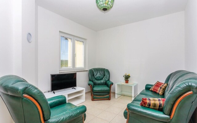 Nice Home in Dobrinj With Wifi and 3 Bedrooms