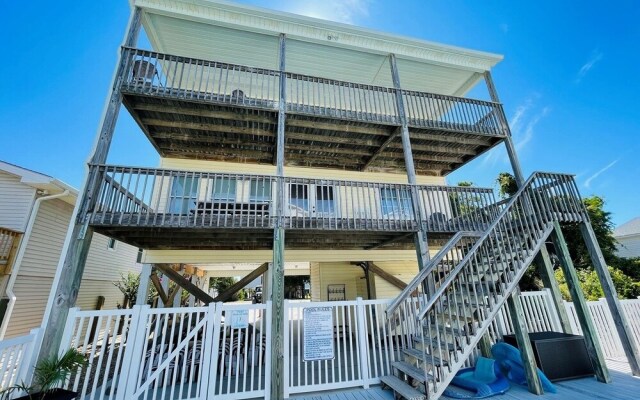 Carmels By The Sea 4 Bedroom Home by Redawning