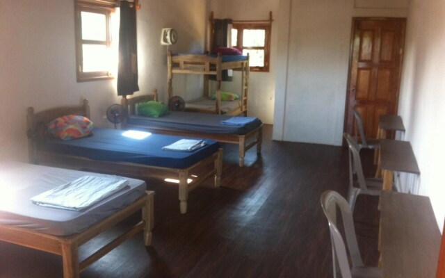 Badaboom Hostal & Surf - Hostel