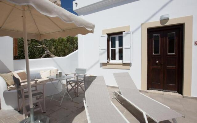 Chic & Modern Apartments with swim access